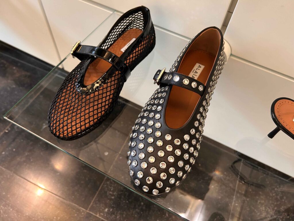 de schoen van het seizoen van alaïa